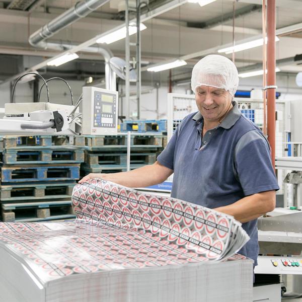 Our team is ready to make the best packaging for you.